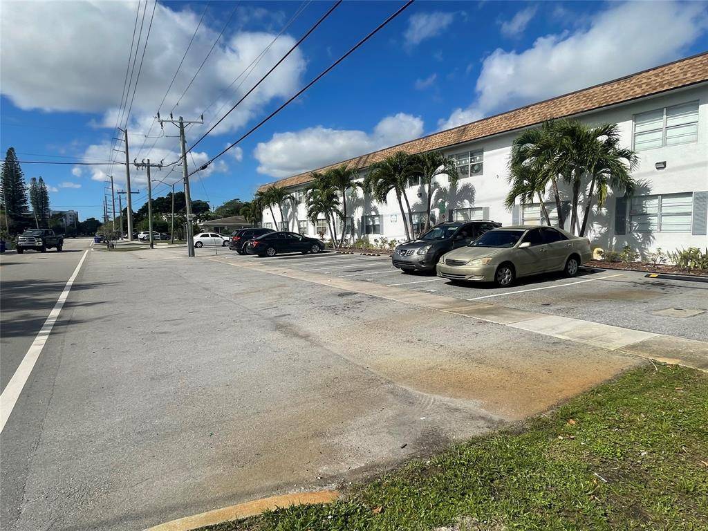 Pompano Beach, FL 33060,395 SW 15th St #12