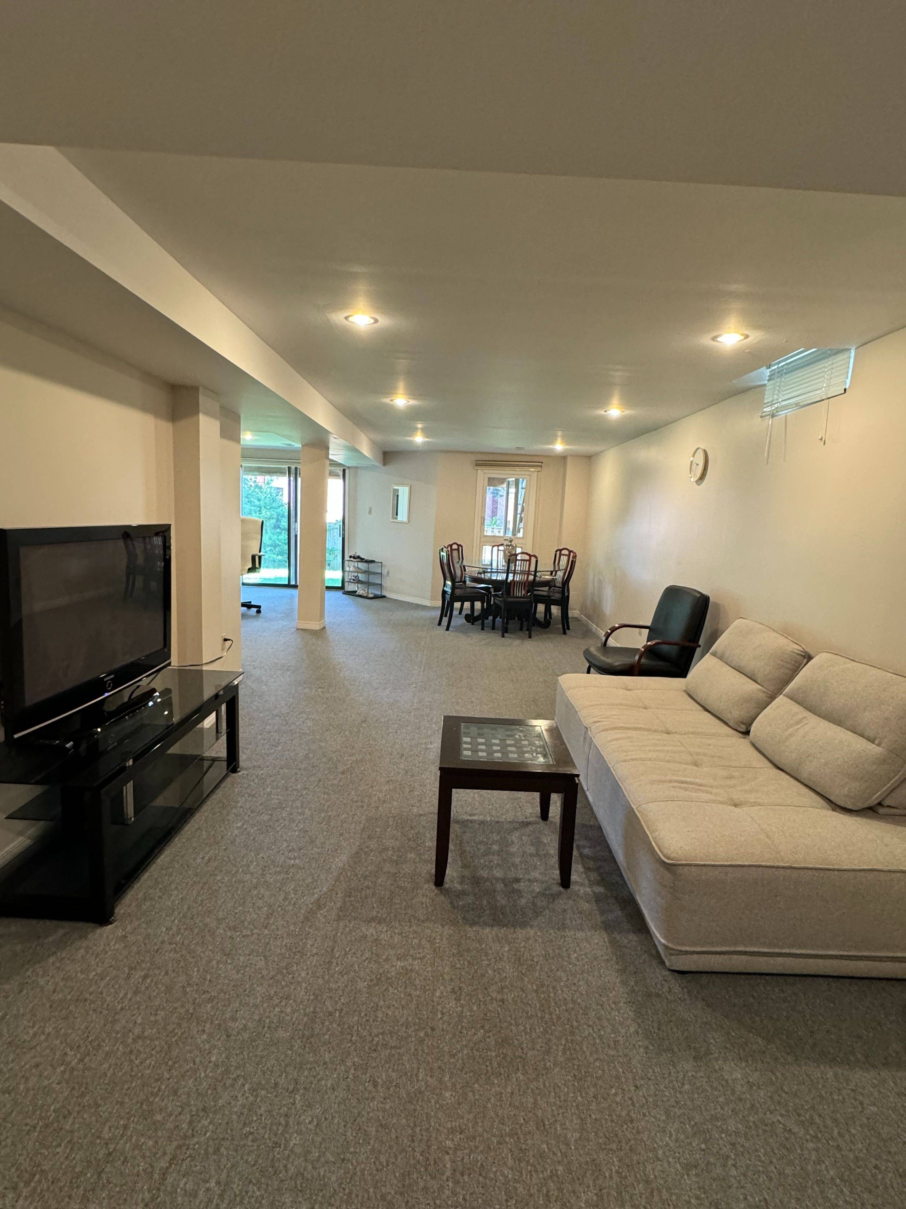 Markham, ON L3T 6Z6,42 Stacey CRES #BSM