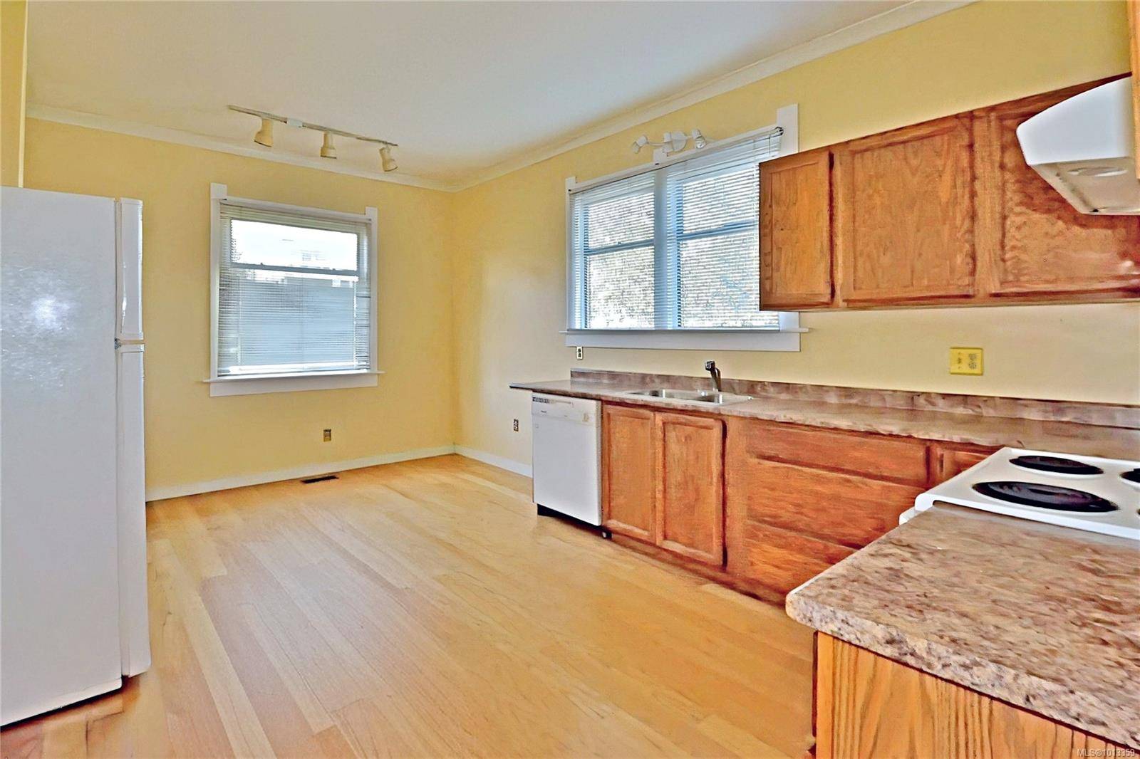 Nanaimo, BC V9S 4C4,350 Stewart Ave