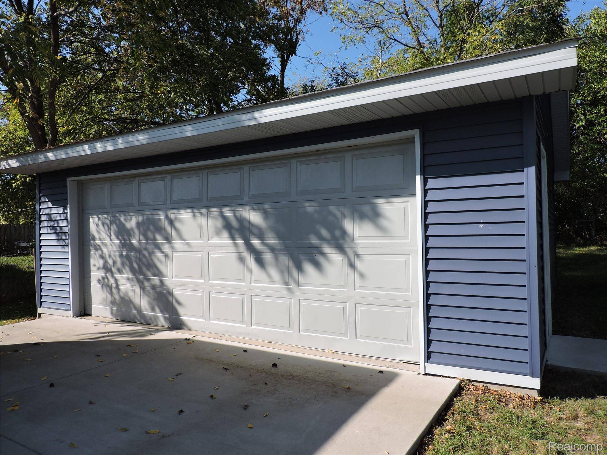 Burton, MI 48529,2043 E Schumacher ST