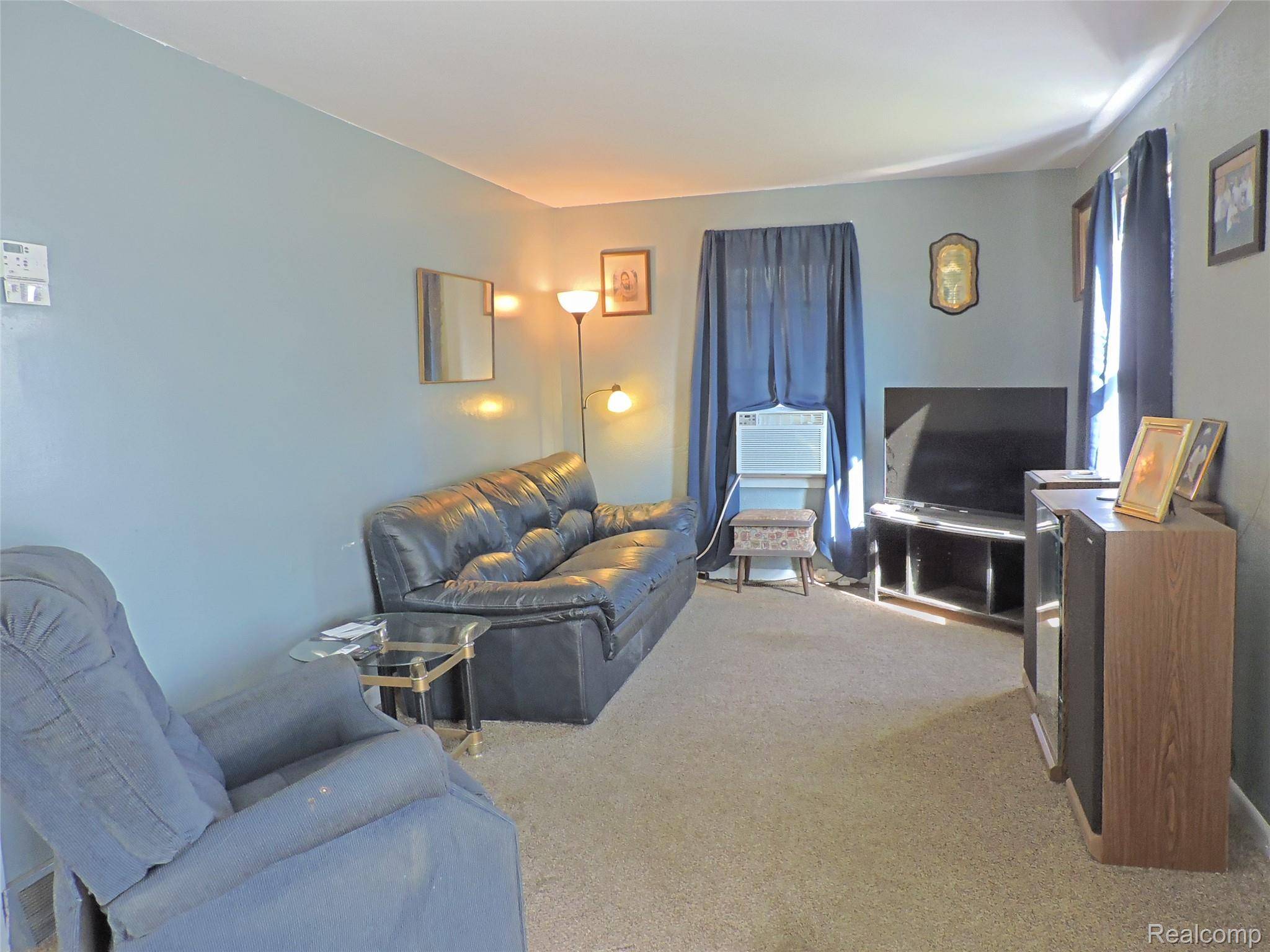 Burton, MI 48529,2043 E Schumacher ST