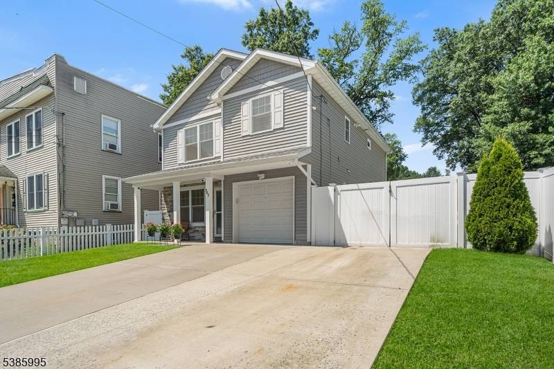 Roselle Boro, NJ 07203,902 Spruce St