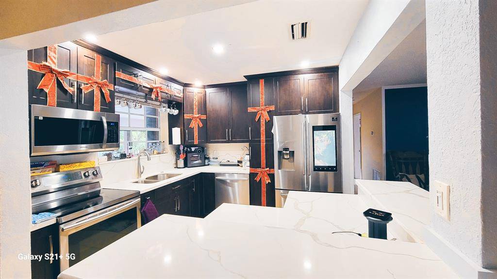 Fort Lauderdale, FL 33312,300 Long Island Ave