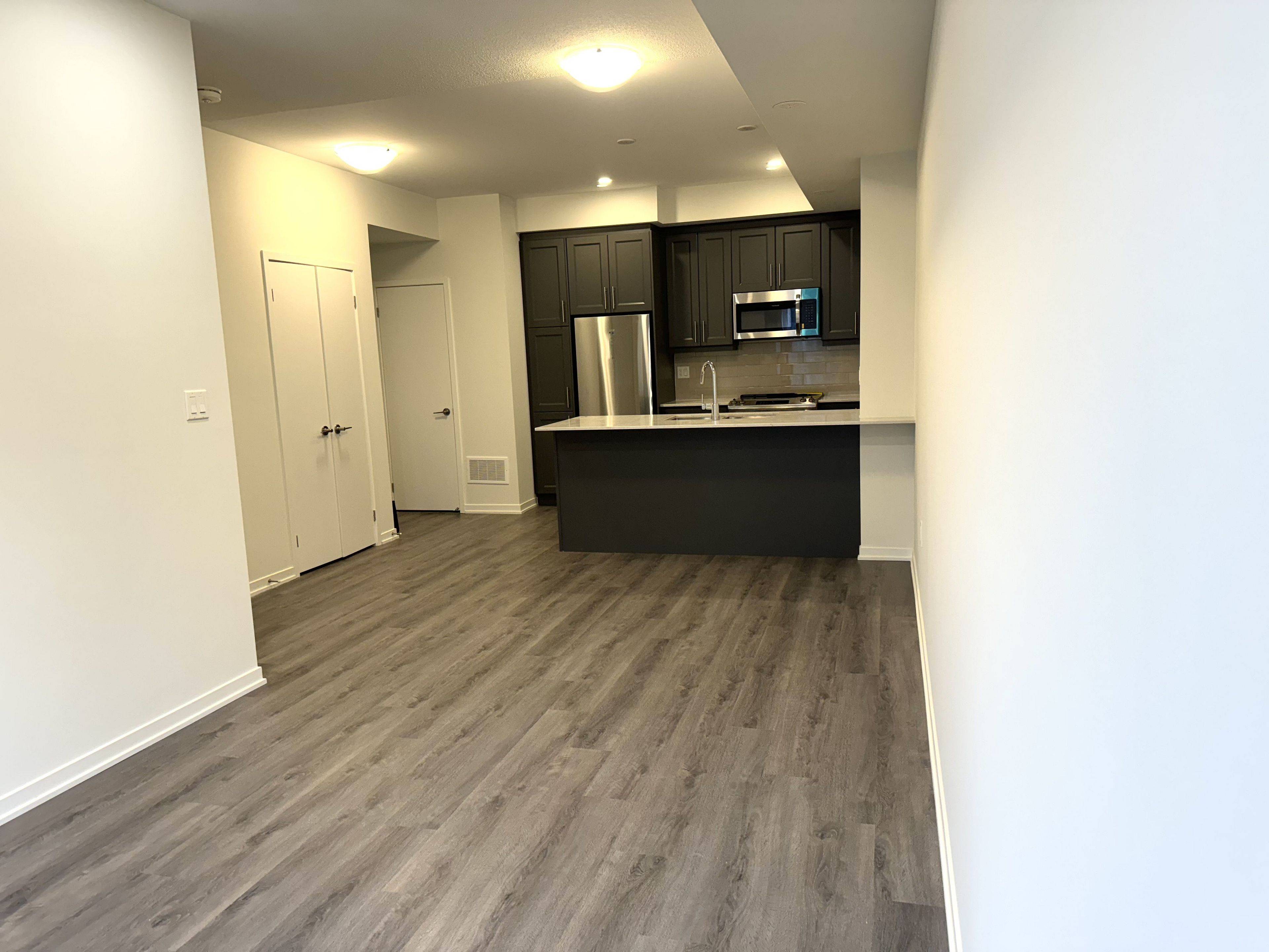 Vaughan, ON L4K 0N7,130 Honeycrisp CRES #TH307