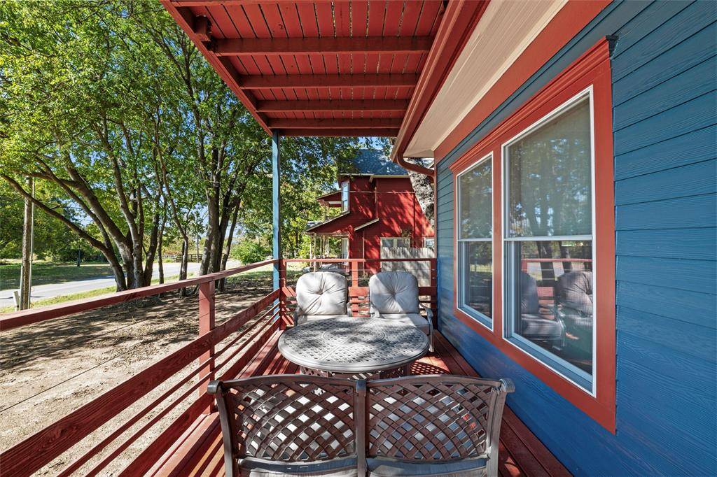 Waxahachie, TX 75165,1116 W Jefferson Street