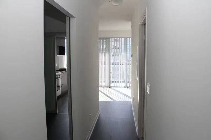 Toronto C01, ON M5V 1Y1,435 Richmond ST W #805