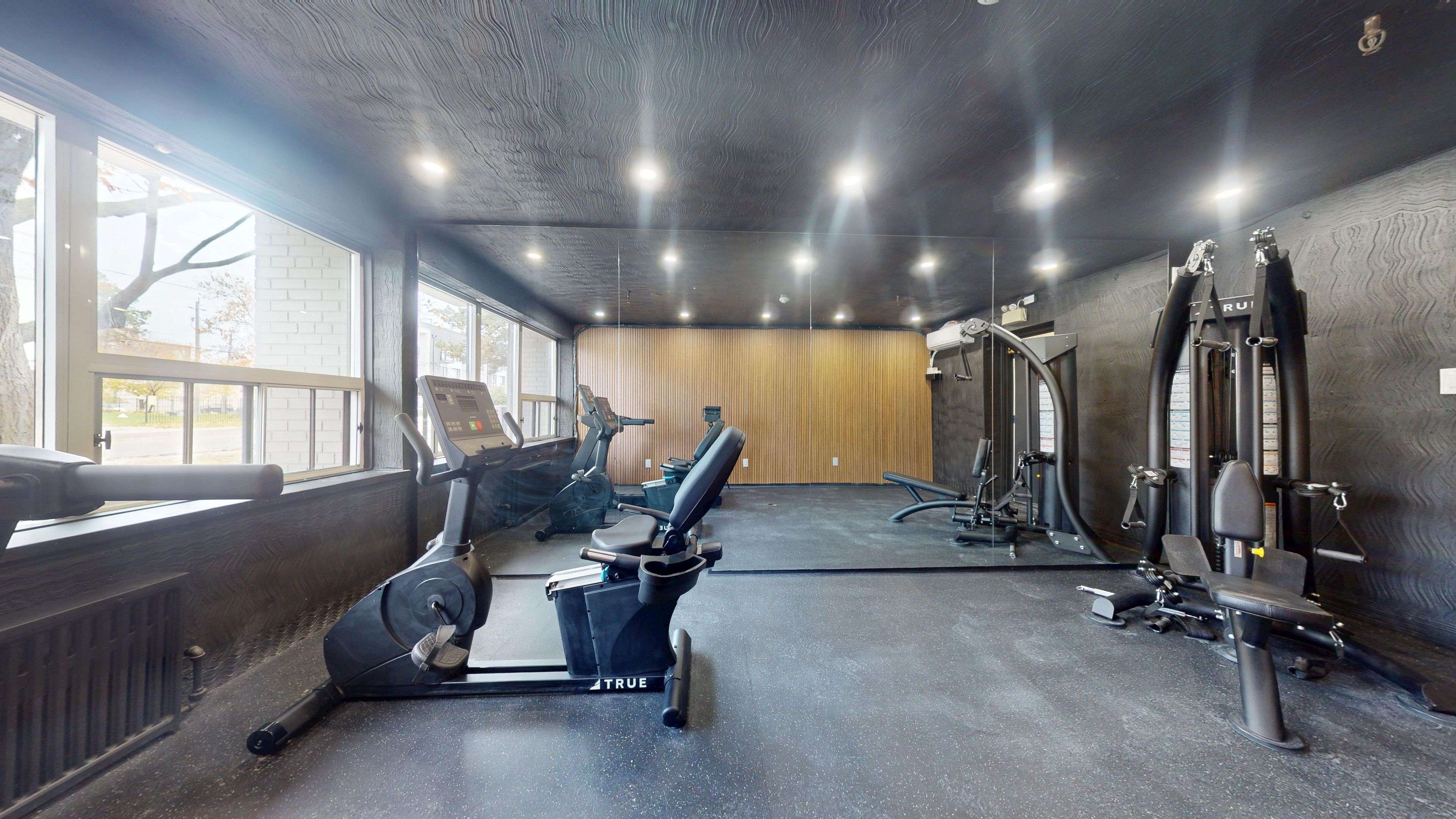 Toronto C04, ON M6A 1X8,1 Marquette AVE #4