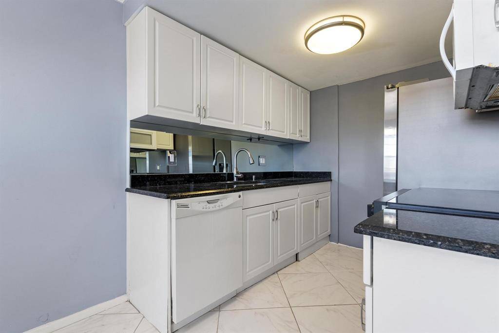 Boca Raton, FL 33434,4036 Cornwall B #4036