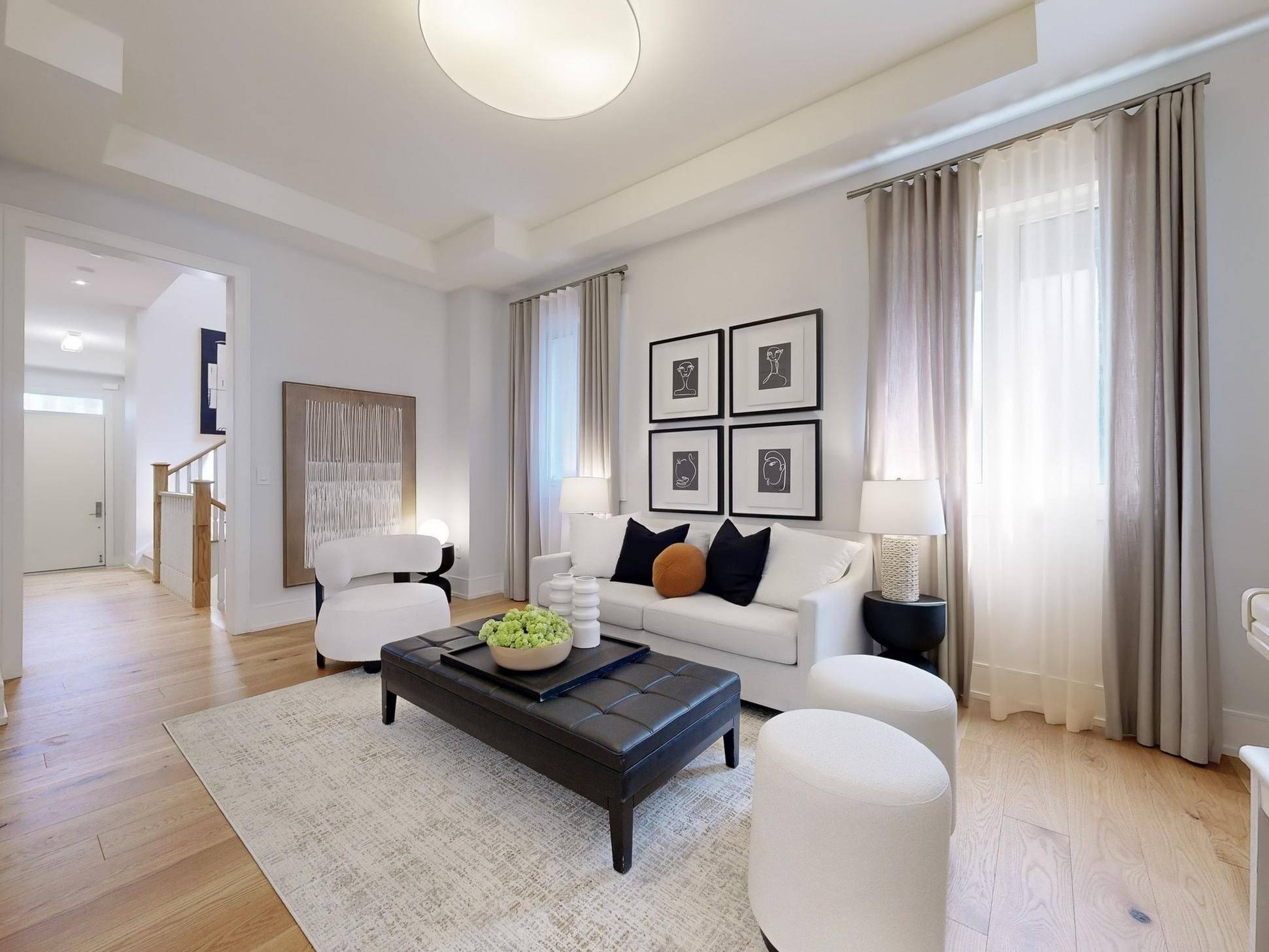 Richmond Hill, ON L4C 4Z2,7 Orbit AVE