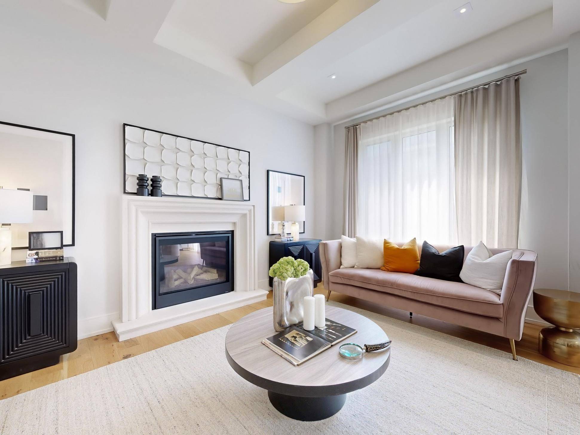 Richmond Hill, ON L4C 4Z2,7 Orbit AVE