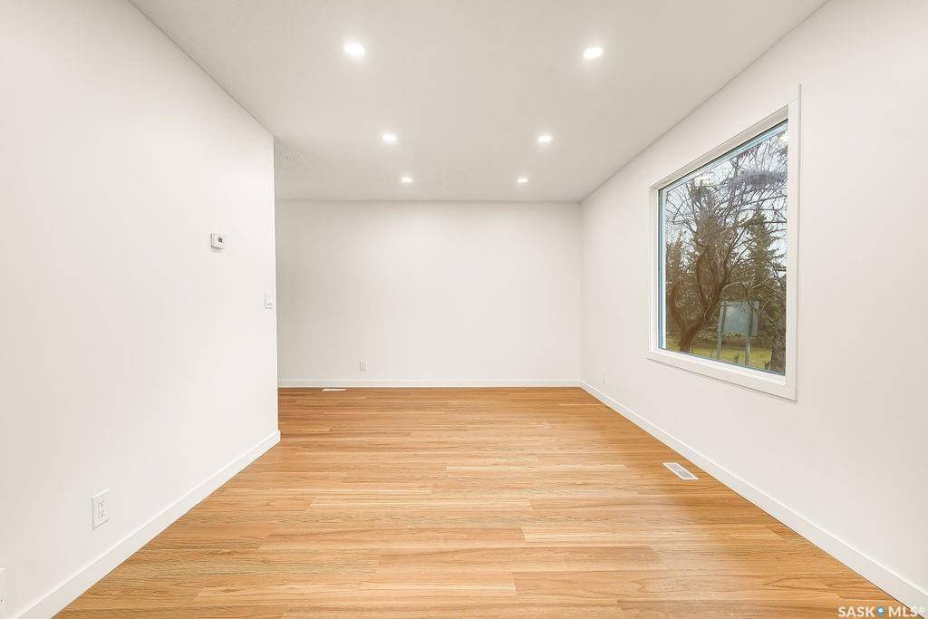 Regina, SK S4S 6A4,3914 Castle ROAD