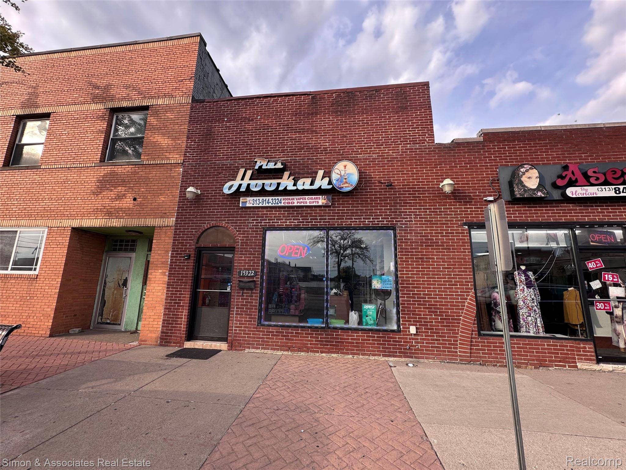 Dearborn, MI 48126,15322 W Warren AVE