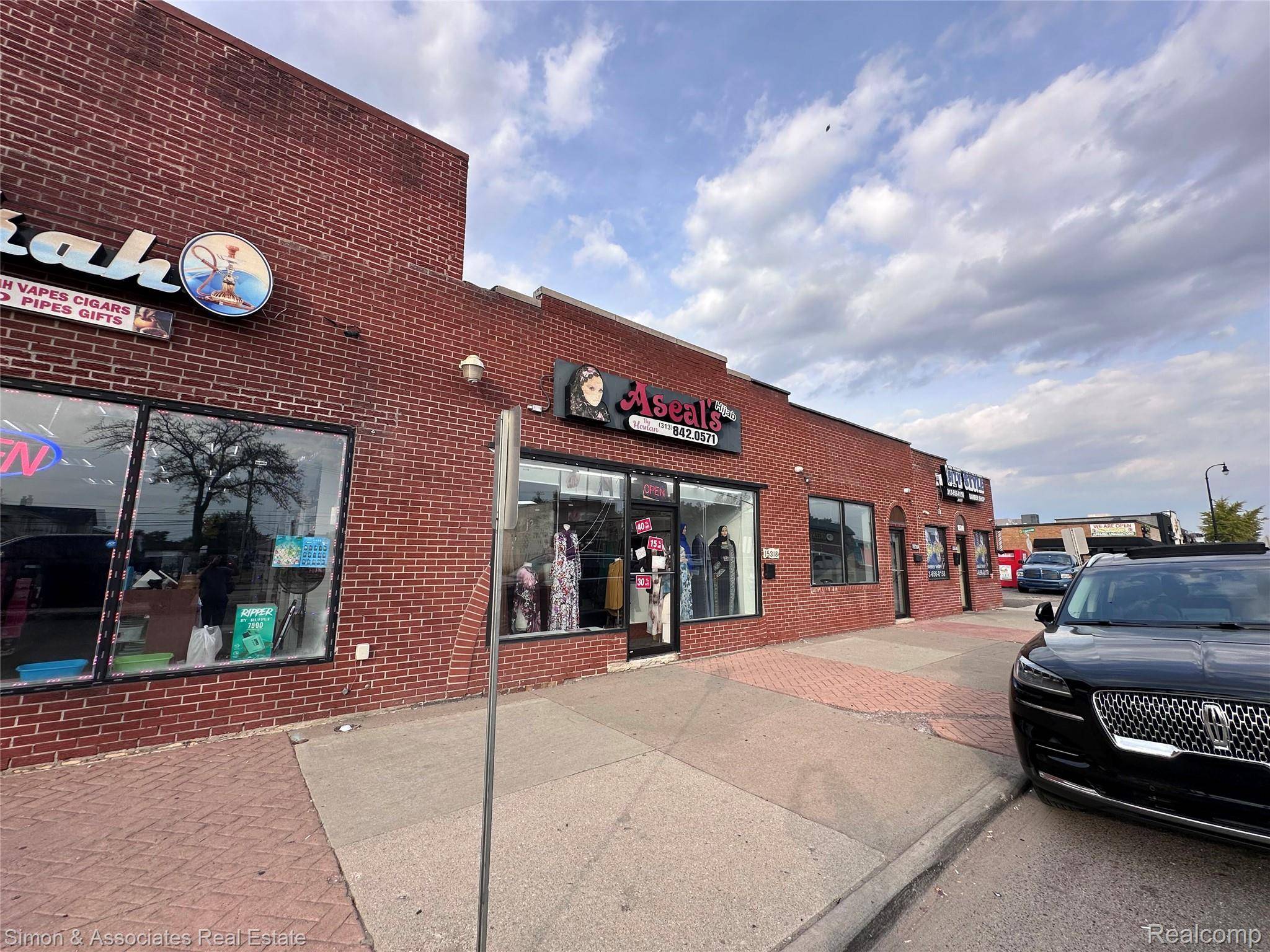 Dearborn, MI 48126,15322 W Warren AVE