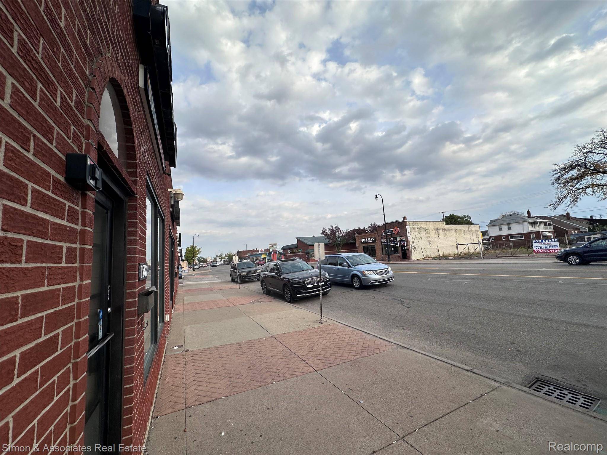 Dearborn, MI 48126,15322 W Warren AVE