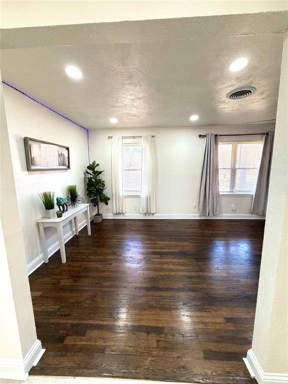 Dallas, TX 75217,9614 San Leon Avenue