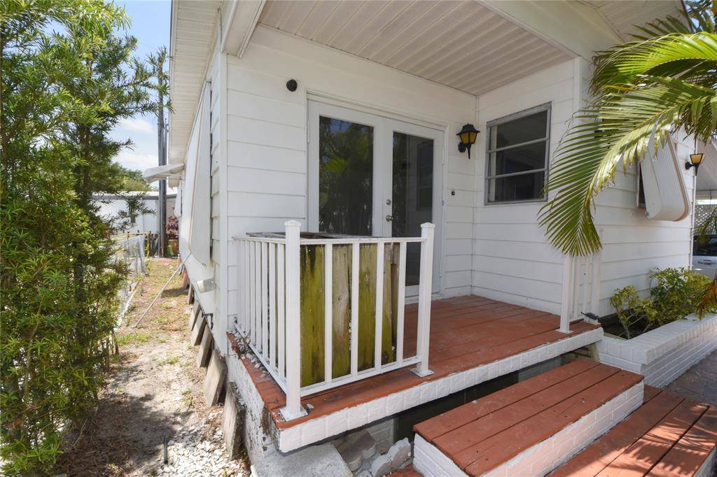 Davie, FL 33324,8608 SW 17th St