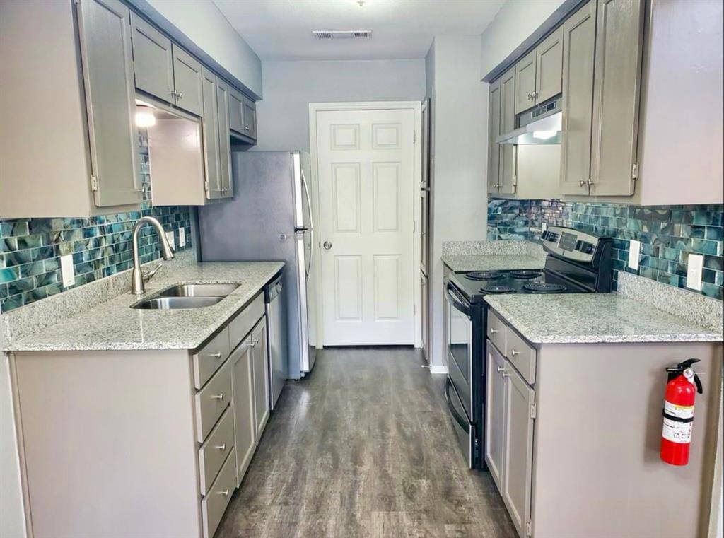 Kennedale, TX 76060,119 Peachtree Court #B