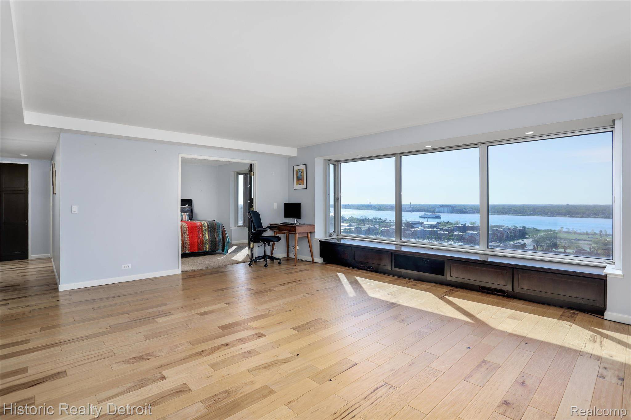 Detroit, MI 48207,1300 E LAFAYETTE ST #1604