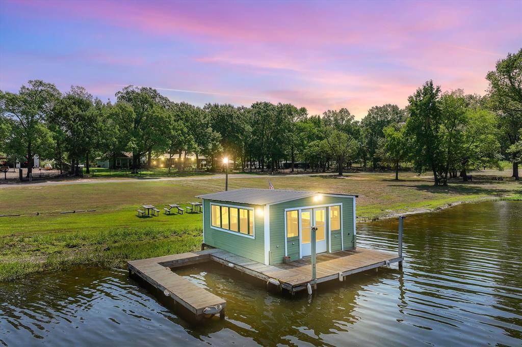 Mineola, TX 75773,104 County Road 2236