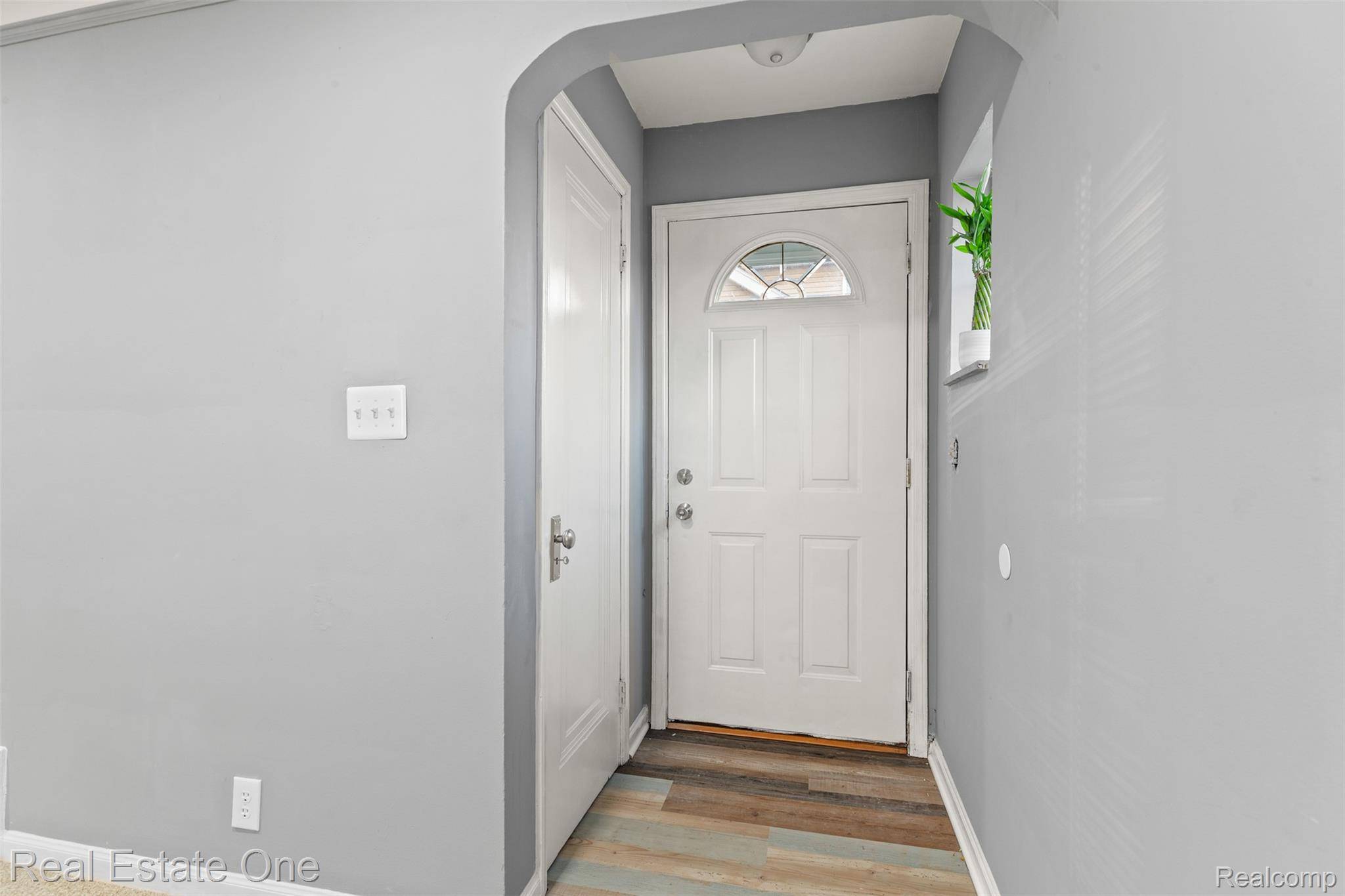 Lincoln Park, MI 48146,1178 Fort Park BLVD