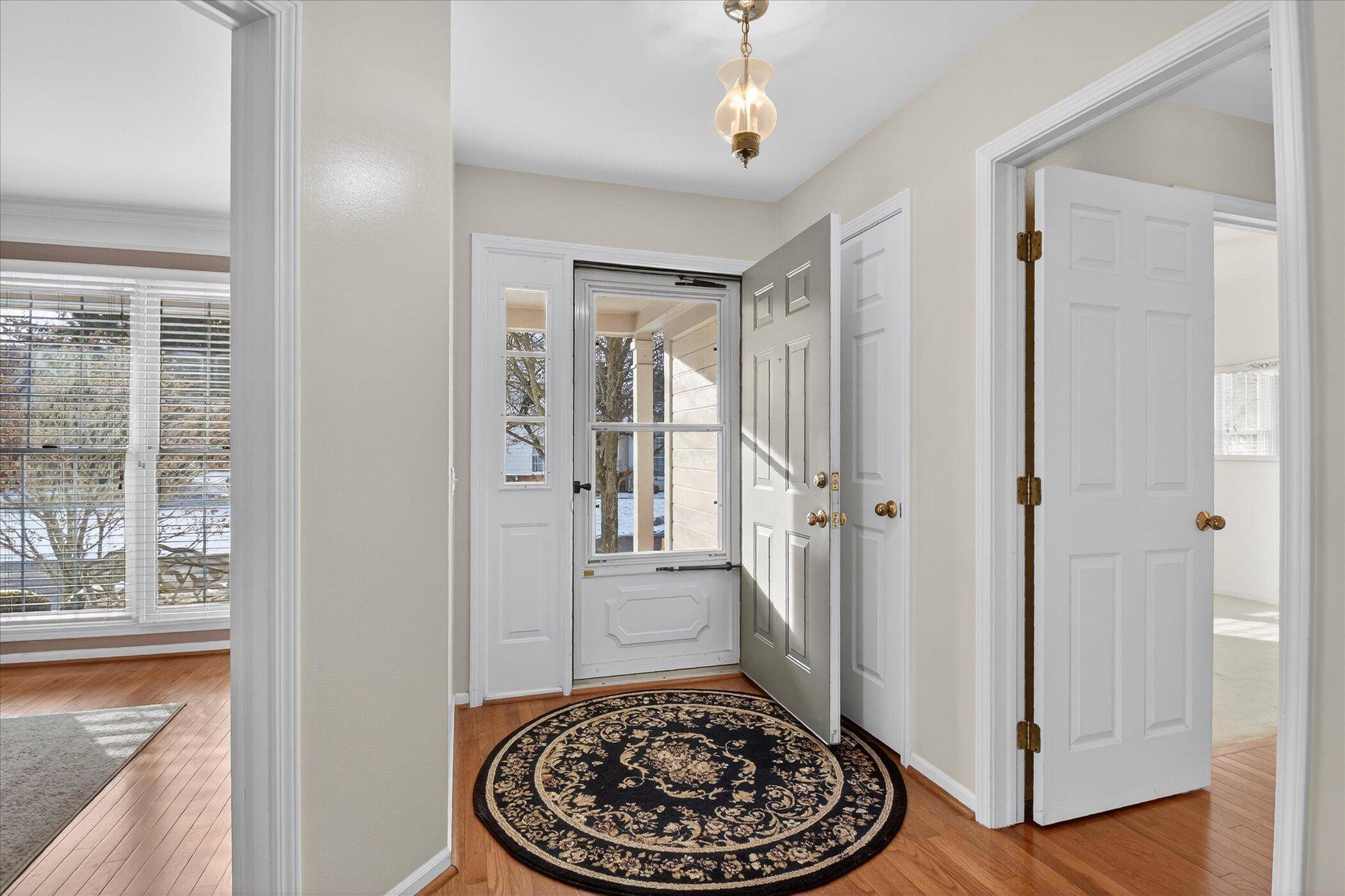 Northville, MI 48168,39828 Village Run DR