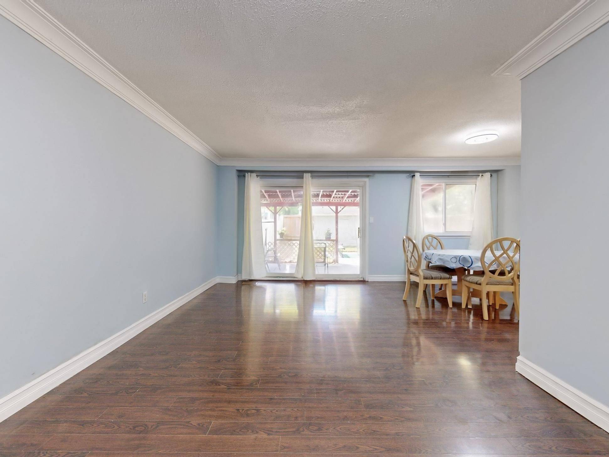 Mississauga, ON L4T 1M2,3339 Victory CRES