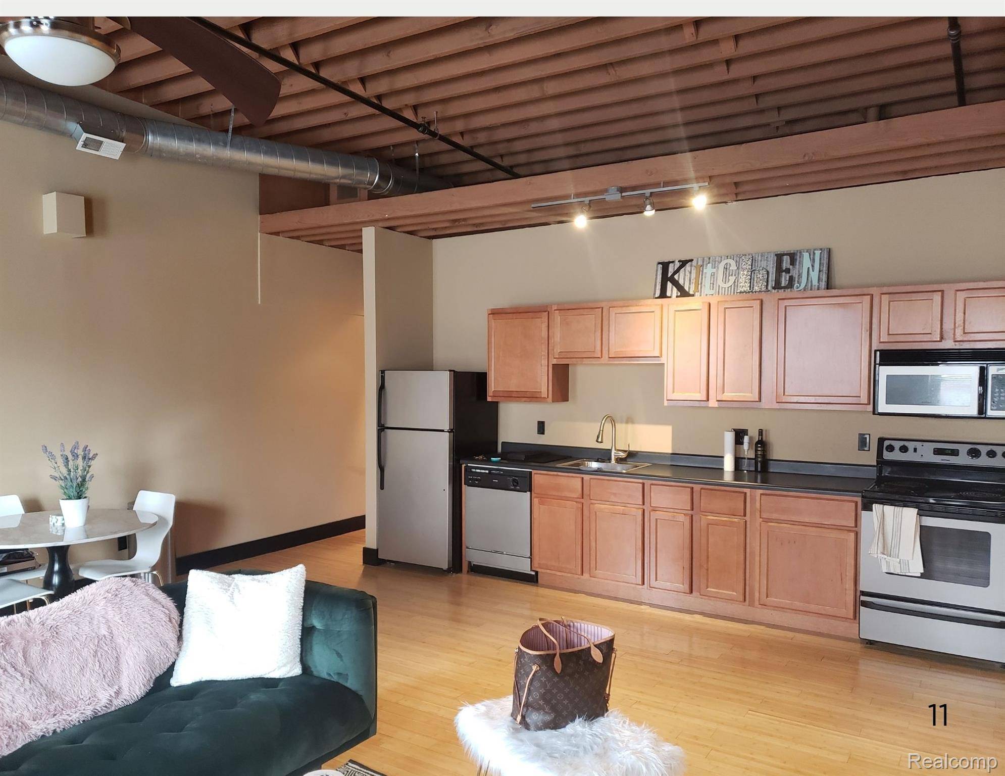 Lansing, MI 48933,329-337 S Washington SQ #329-337