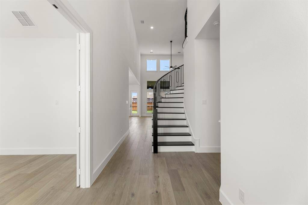 Celina, TX 75009,4717 Allende