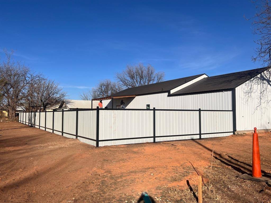 Merkel, TX 79536,822 Rose Street