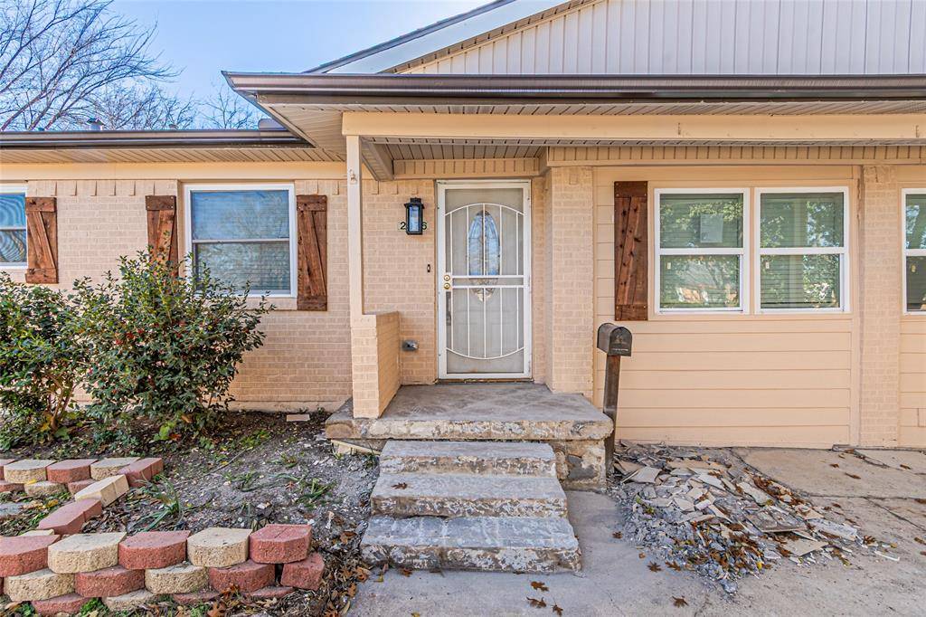 Farmers Branch, TX 75234,2976 Mark Twain Drive