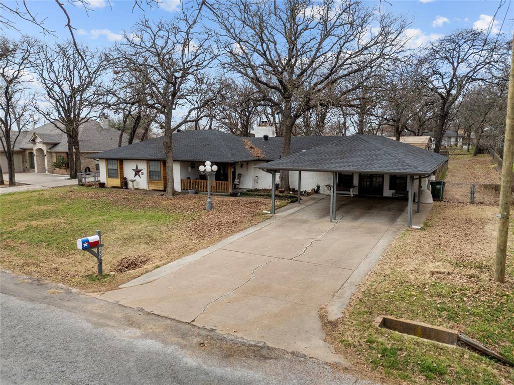 Granbury, TX 76049,2608 Royal Lane