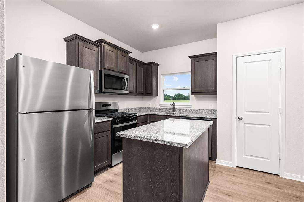 Terrell, TX 75160,201 North Island Drive