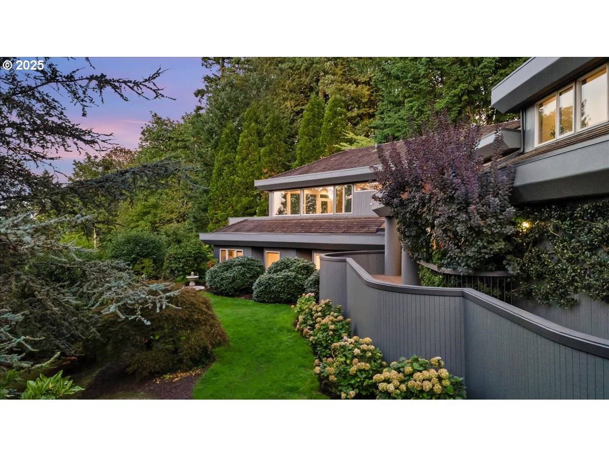 Portland, OR 97201,2412 SW 15TH AVE