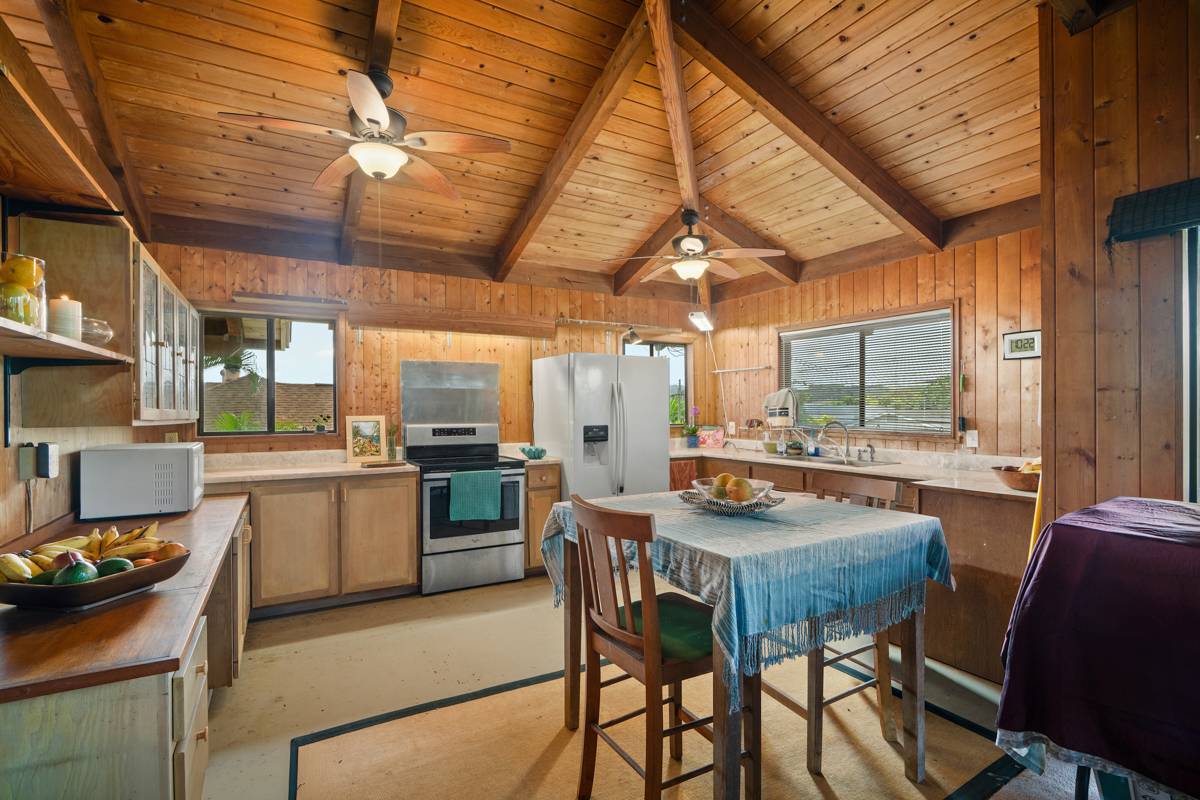 Kilauea, HI 96754,2328 OKA ST