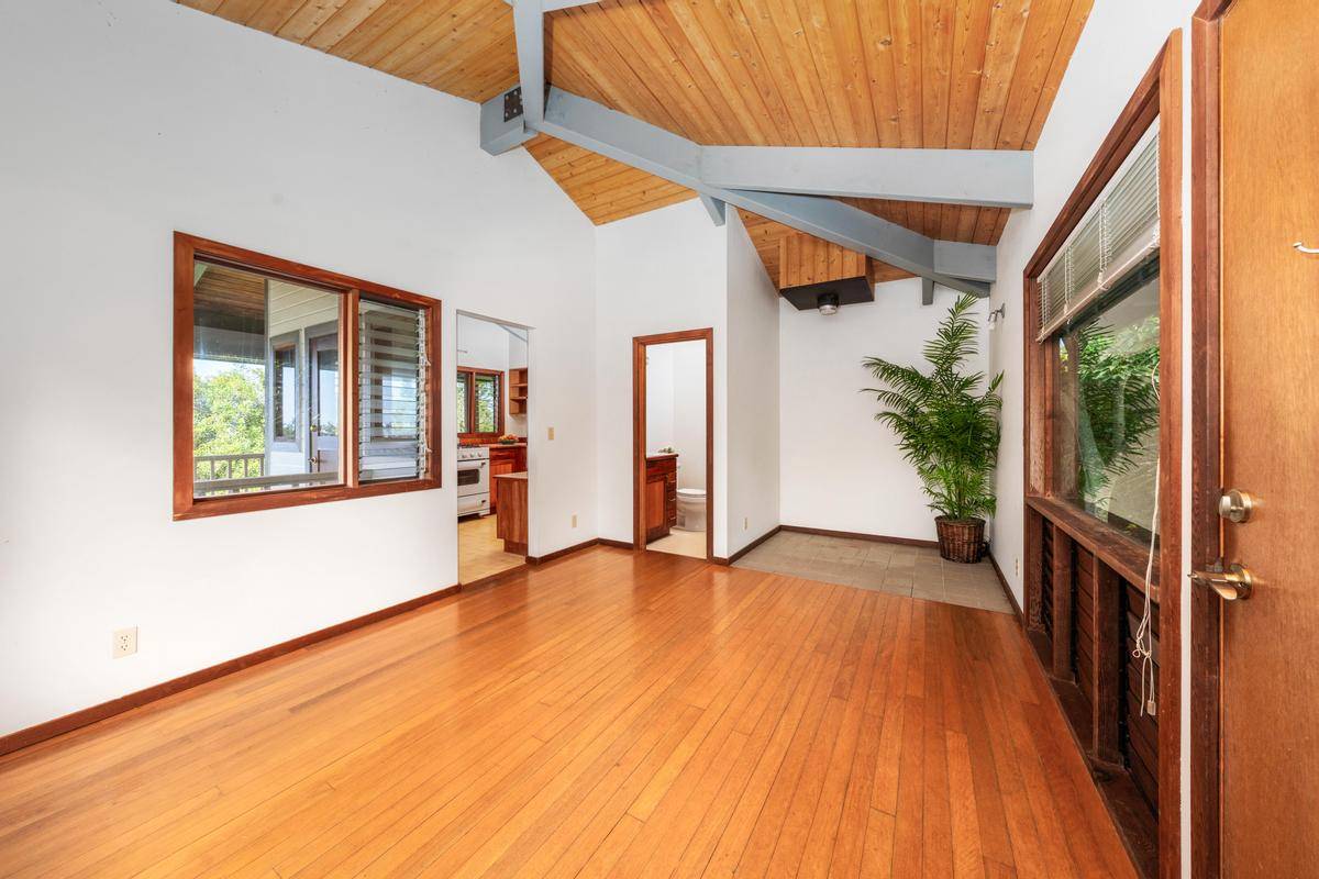 Captain Cook, HI 96704,88-2497 MILOLII RD