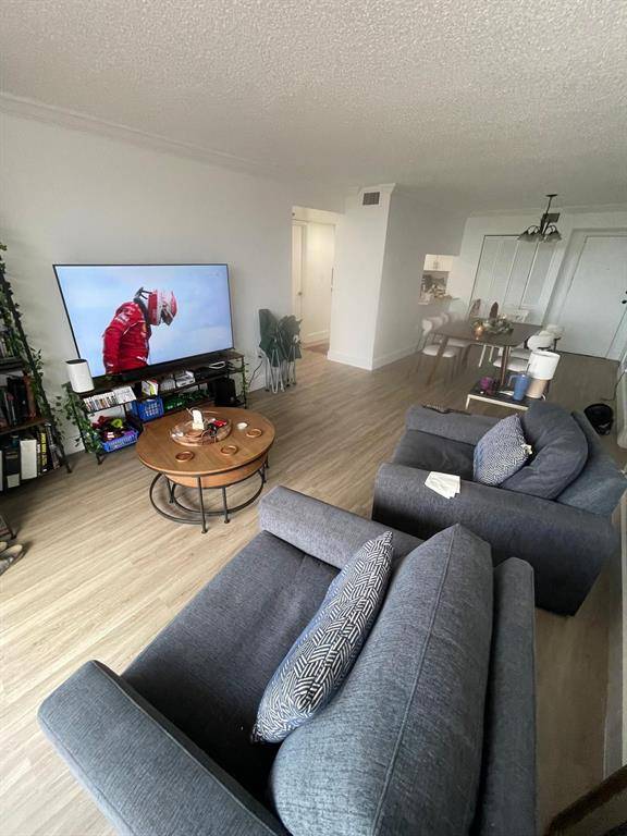 Miami, FL 33155,7040 Coral Way