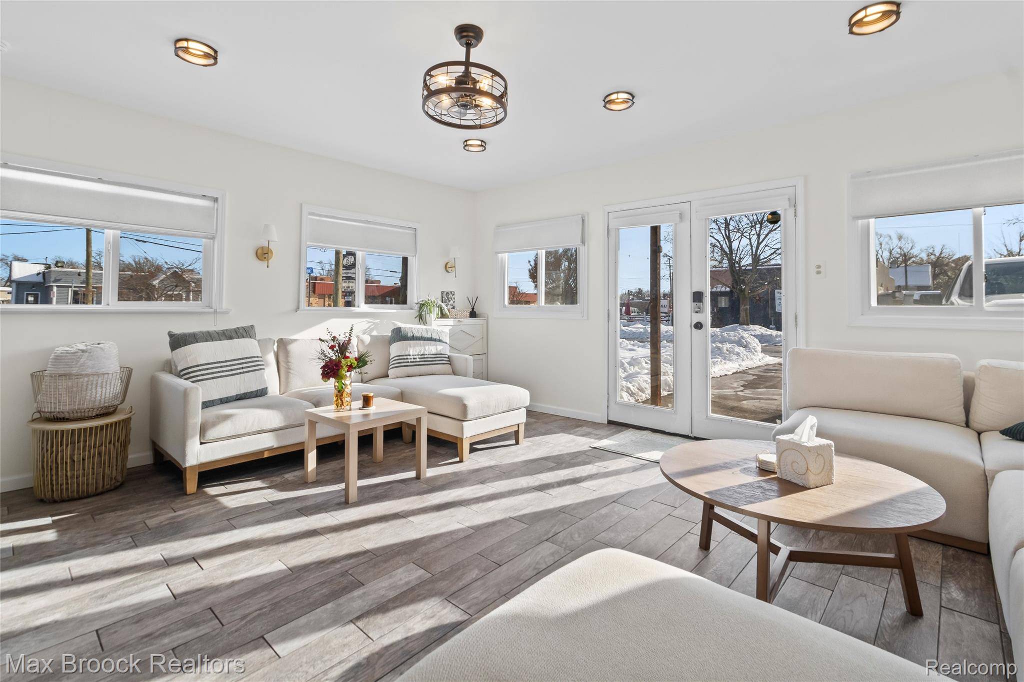 Keego Harbor, MI 48320,3020 Grove ST