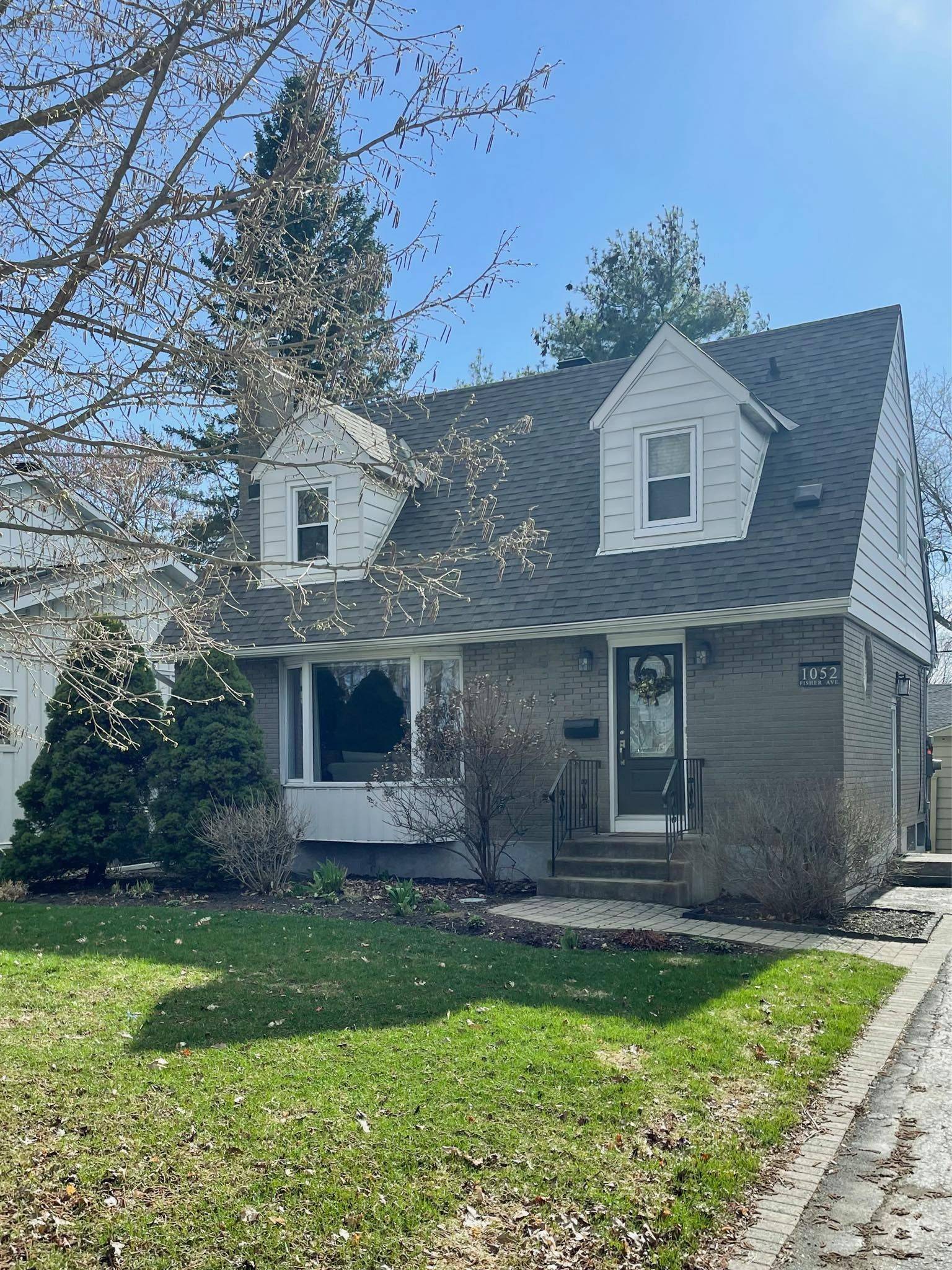 Carlington - Central Park, ON K1Z 6P6,1052 FISHER AVE