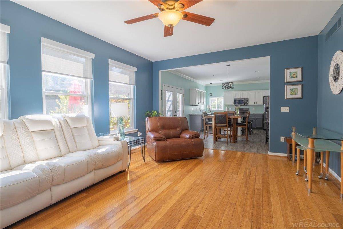 New Baltimore, MI 48047,36556 Orchard Lake DR