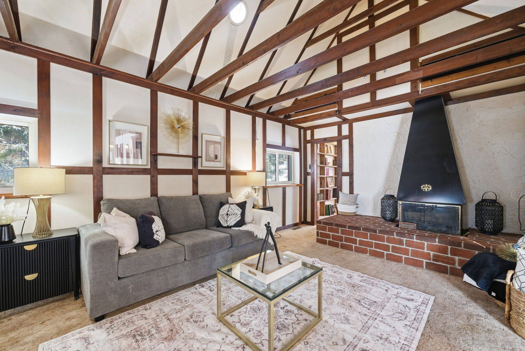 Oshawa, ON L1H 0N2,1385 Raglan RD E