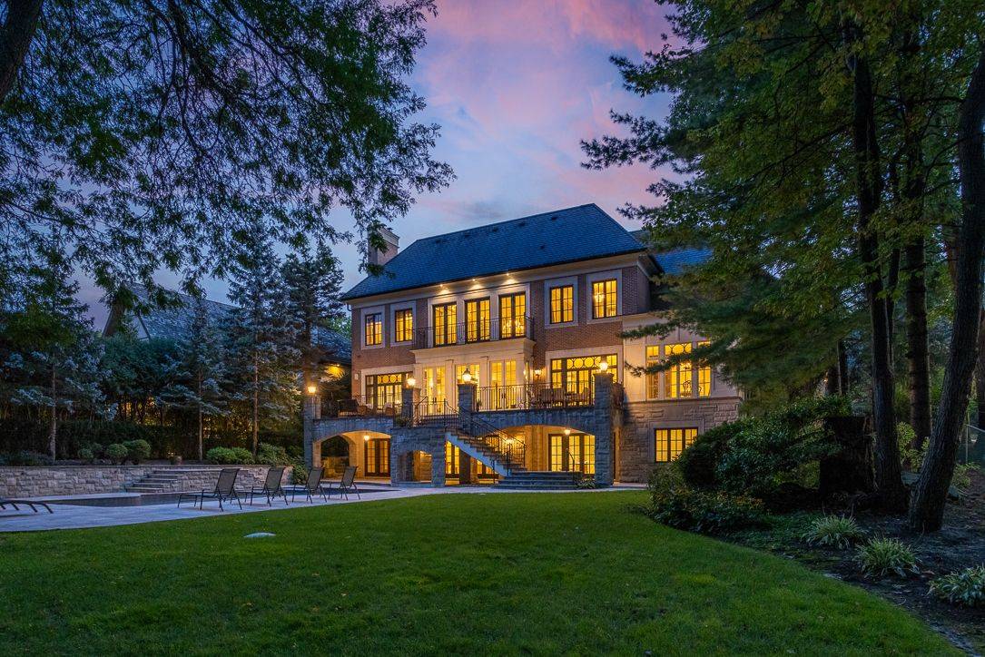 Toronto W08, ON M9A 4R1,43 North DR