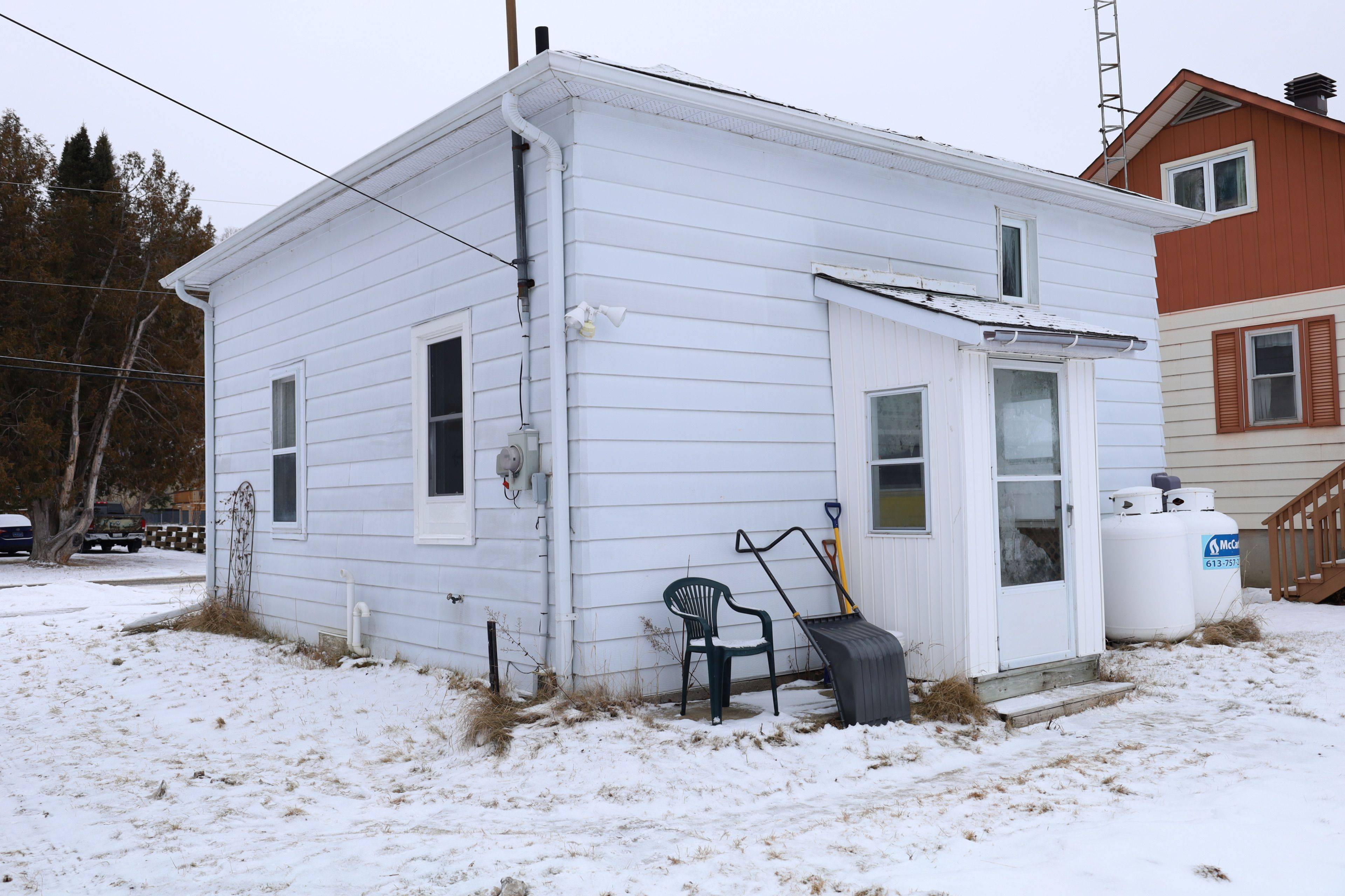 Madawaska Valley, ON K0J 1B0,65 Wilno ST