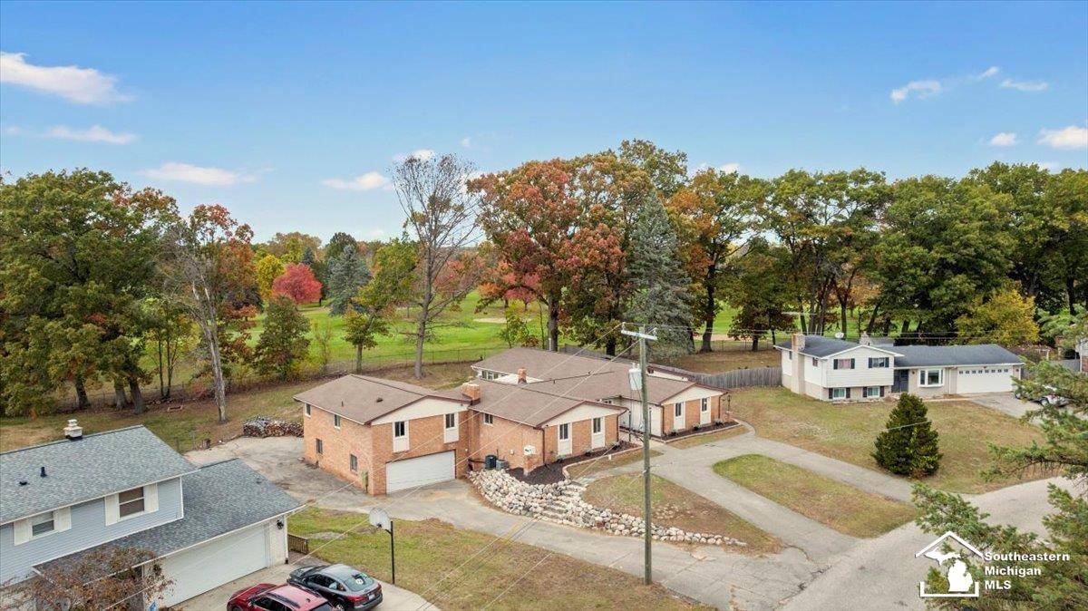 White Lake, MI 48386,8118 Rene DR