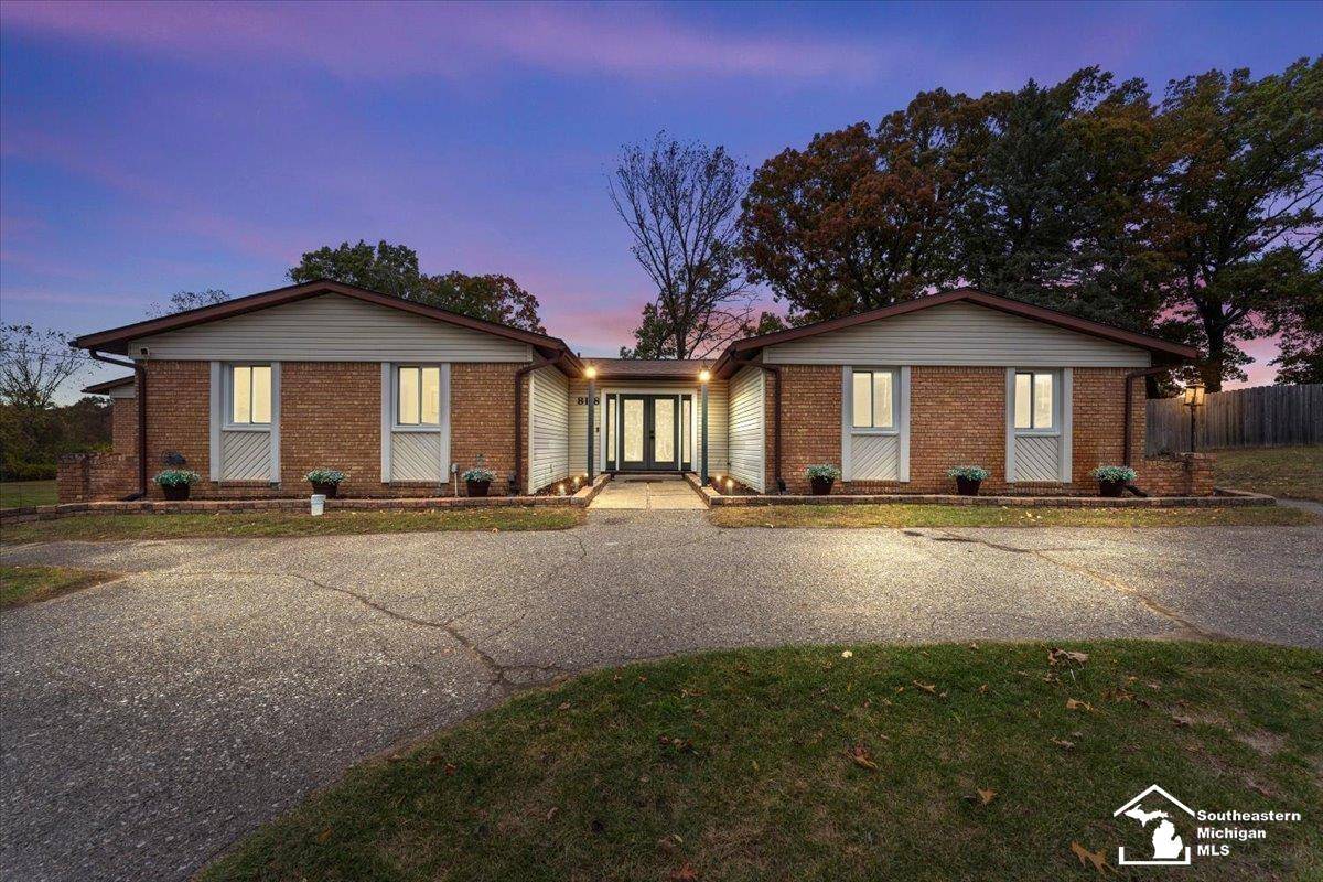 White Lake, MI 48386,8118 Rene DR