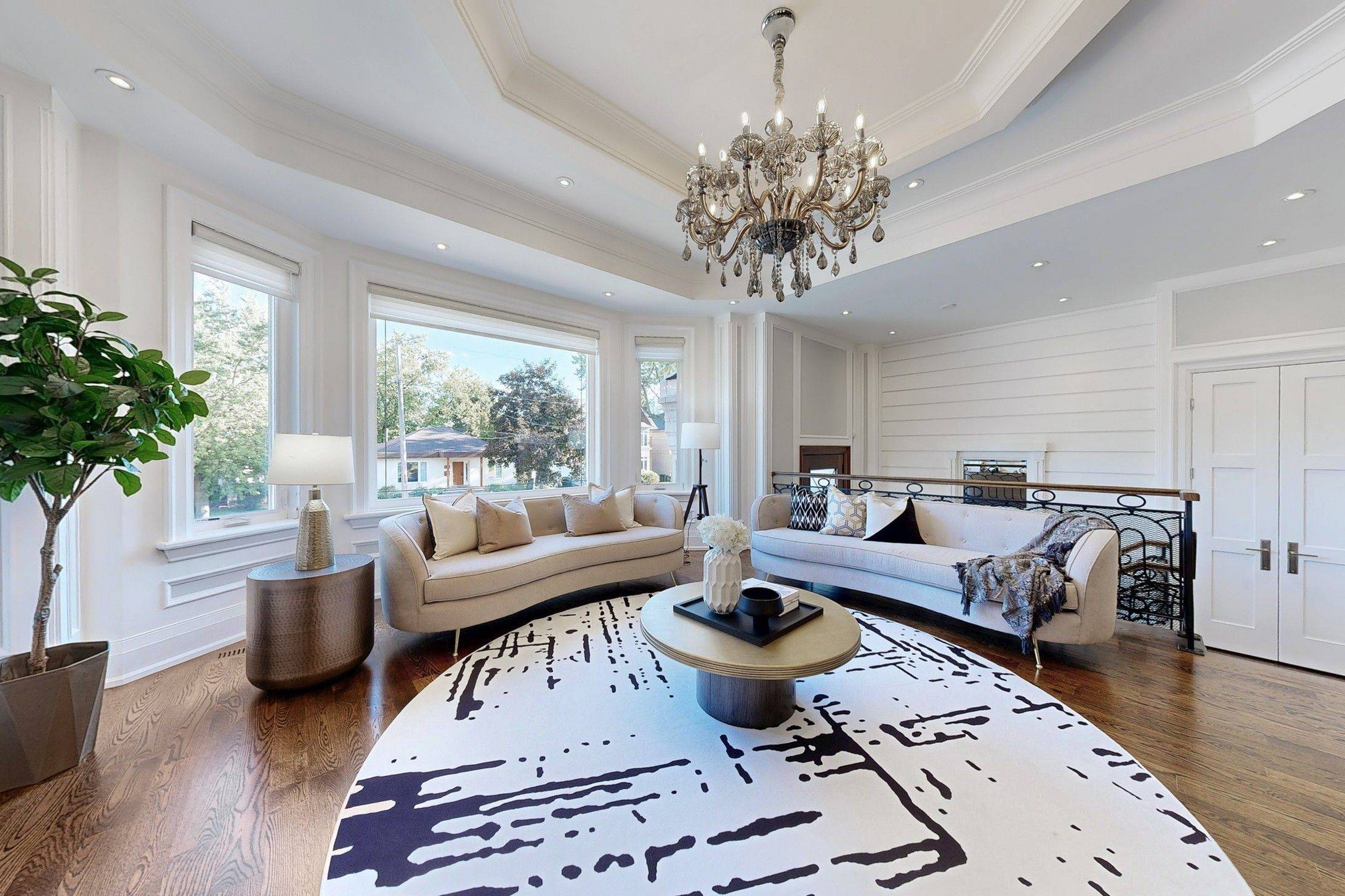 Toronto C14, ON M2N 3Y5,122 Parkview AVE