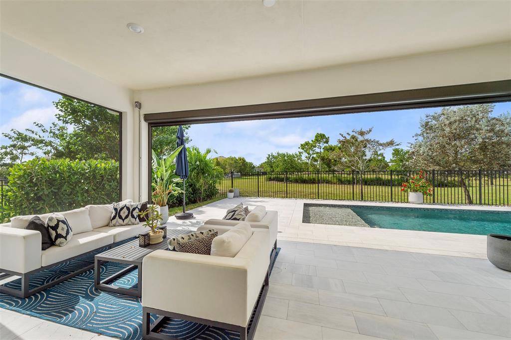 Loxahatchee, FL 33470,987 Castaway Ct