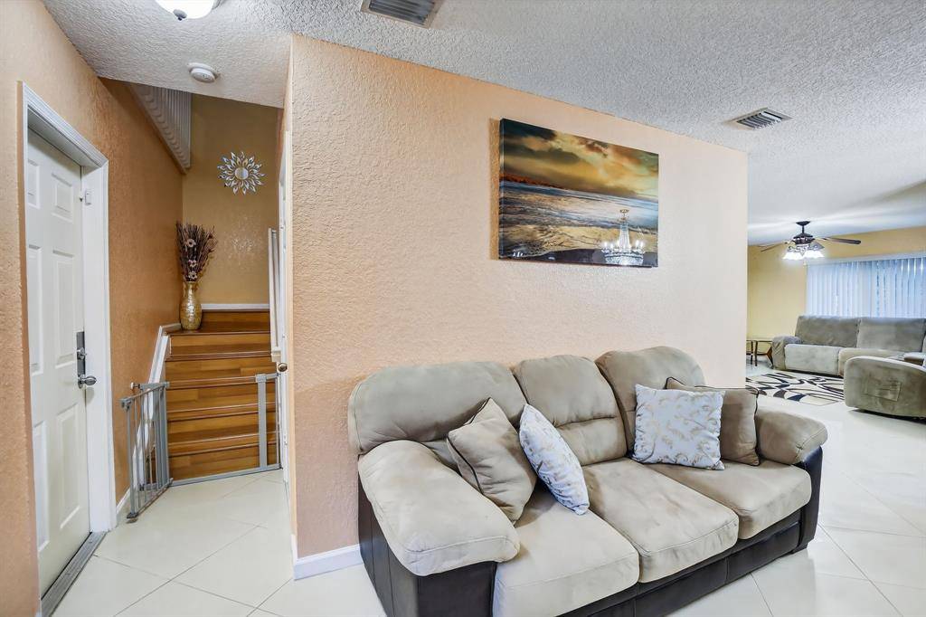 Sunrise, FL 33351,5449 NW 95th Ave