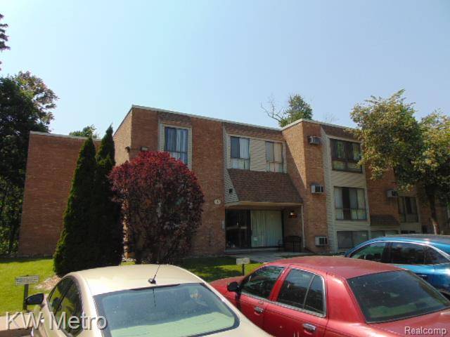 Farmington Hills, MI 48336,28418 W 8 MILE RD #A1