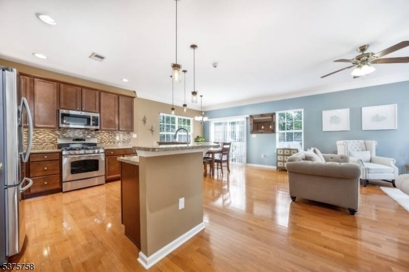 Rahway City, NJ 07065,457 Teneyke Pl