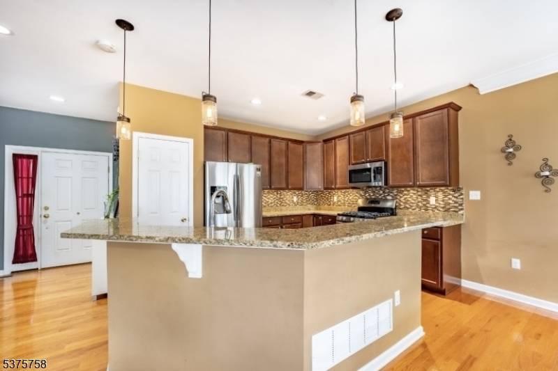 Rahway City, NJ 07065,457 Teneyke Pl